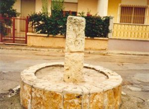 Tutino - Largo San Leonardo - Menhir