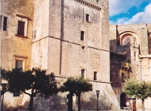 Tricase - Piazza Giuseppe Pisanelli - Uno scorcio di Palazzo Gallone