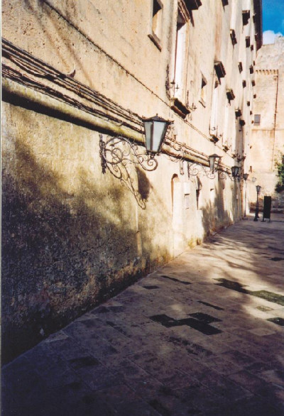 Tricase - piazza Giuseppe Pisanelli - Uno scorcio del prospetto forntale ...