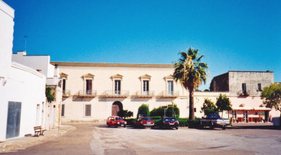 Lucugnano - piazza Girolamo Comi -Biblioteca Provinciale Girolamo Comi&...