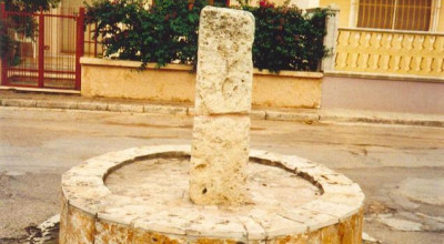 Tutino - Largo San Leonardo - Menhir