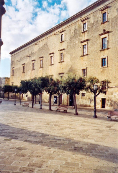 Tricase - piazza Giuseppe Pisanelli - Palazzo Gallone - Prospetto frontale