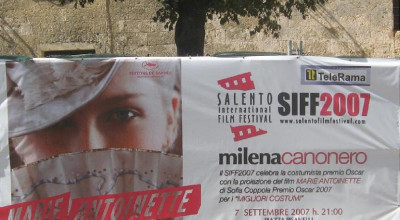 Tricase - piazza Pisanelli - Striscione che pubblicizza il SIFF 2007