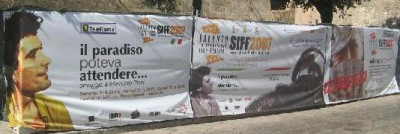 Tricase -piazza Giuseppe Pisanelli - Striscione che pubblicizza il SIFF 2007