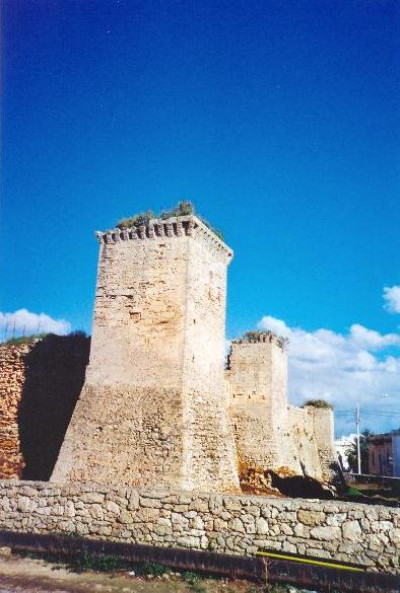 Tutino - Rione di Tutino - Prospetto laterale del Castello dei Trane del ...