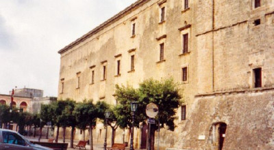 Tricase - Piazza Giuseppe Pisanelli - Uno scorcio di Palazzo Gallone